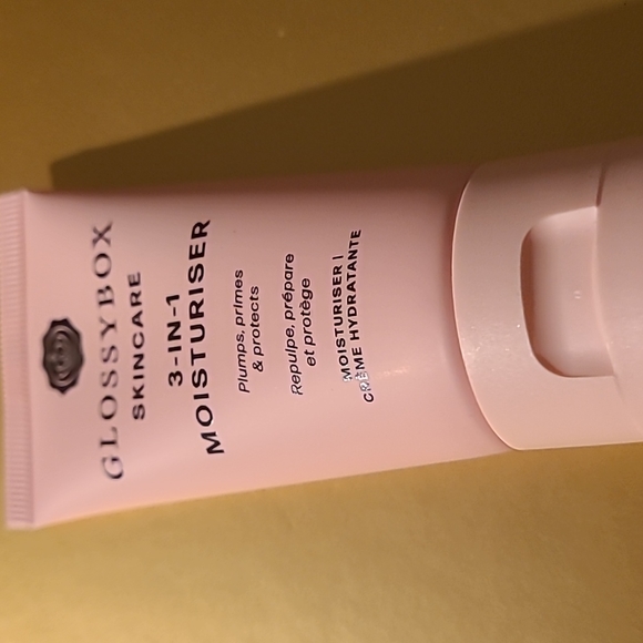 Glossybox 3 in 1 moisturiser - Picture 4 of 4
